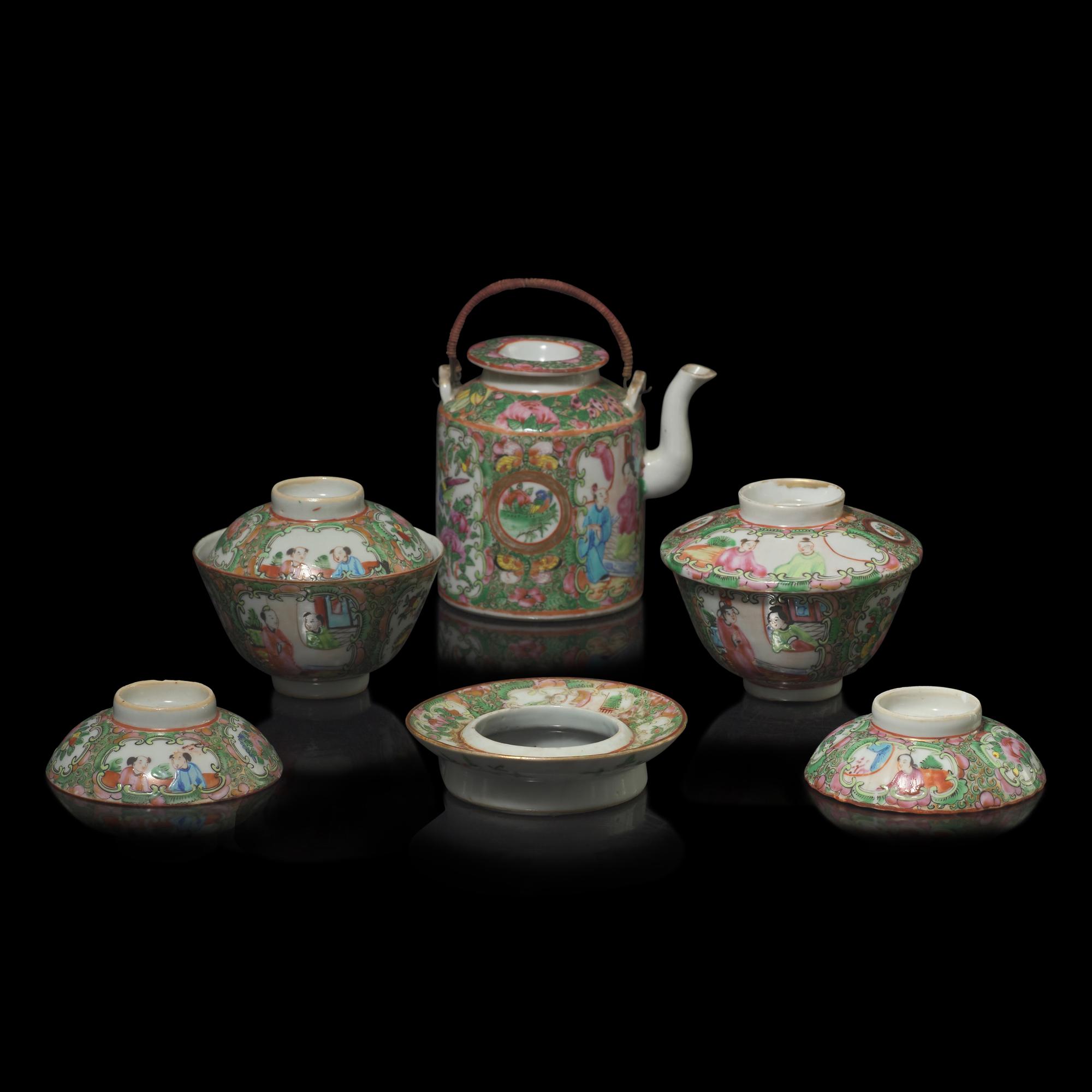 A Group of "Rose Medallion" Tea Wares, Second Half 19th Century 晚清 廣彩茶壺及茶杯一組