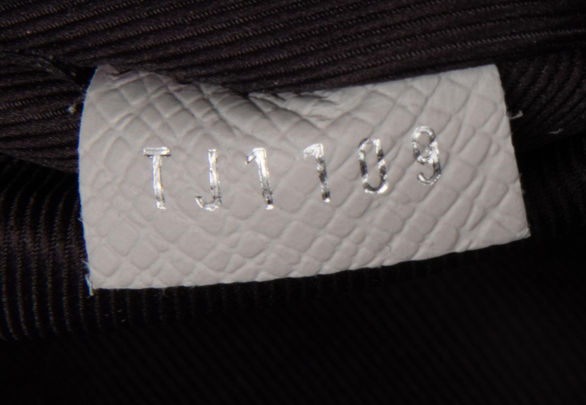 Louis Vuitton Discovery Backpack PM in Taiga Monogram Coated Canvas, Blanc, 2019