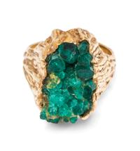 A Yellow Gold and Synthetic Emerald Ring,