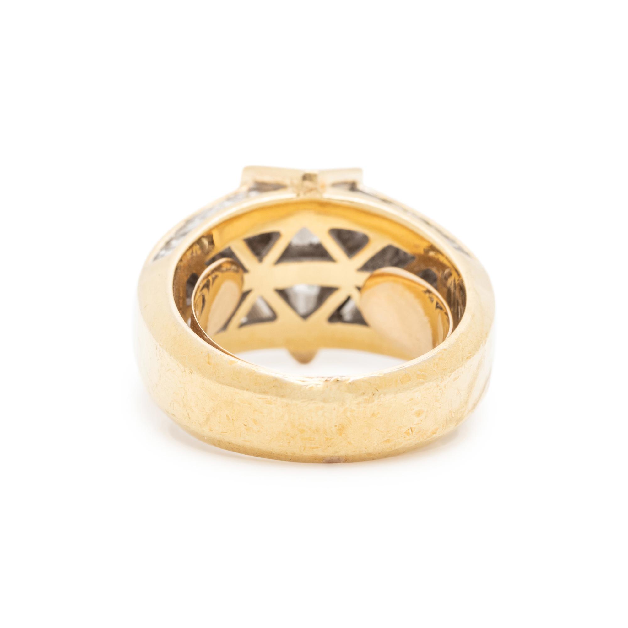 YELLOW GOLD AND DIAMOND RING