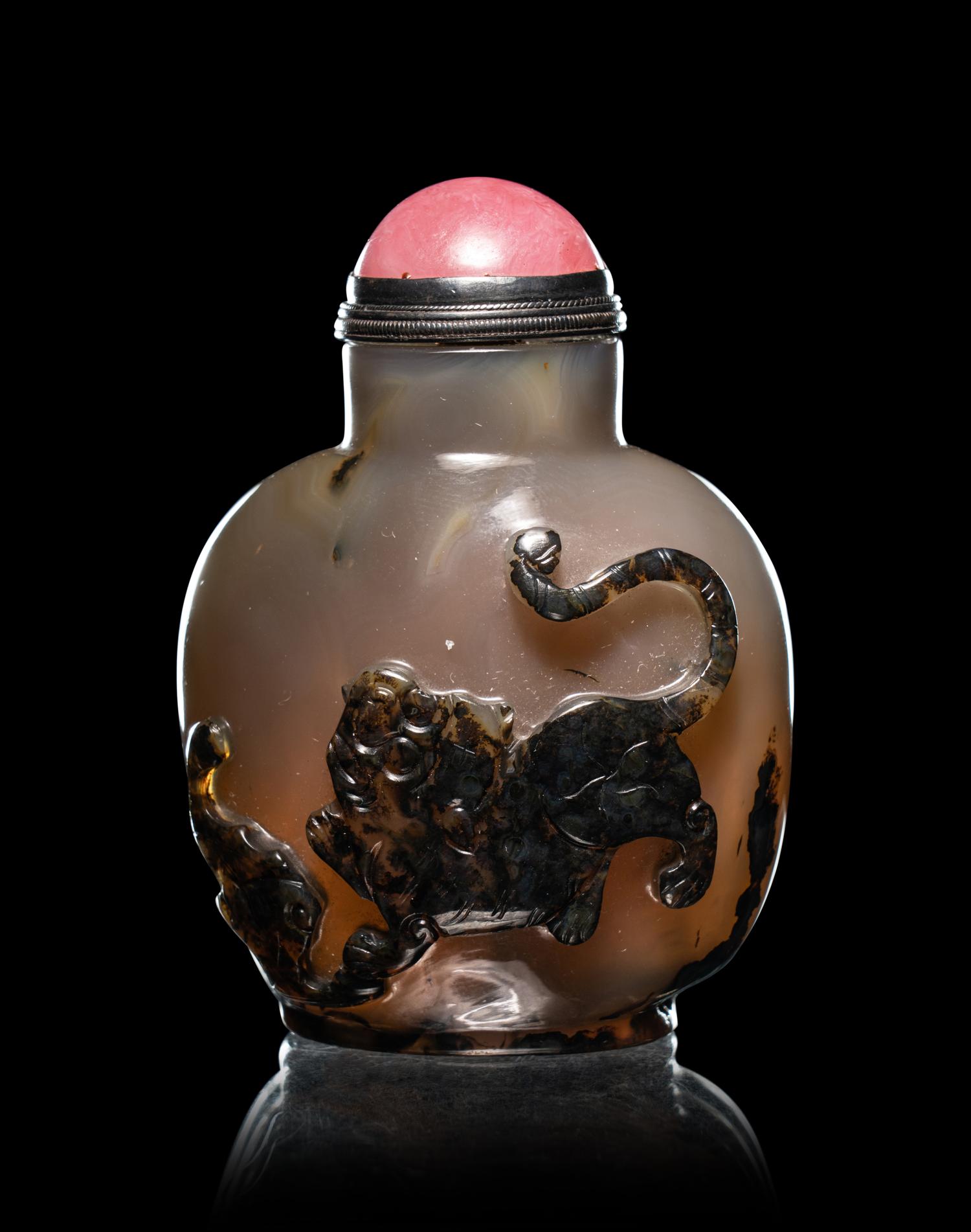 Two Carved Agate 'Fu Lion' Snuff Bottles