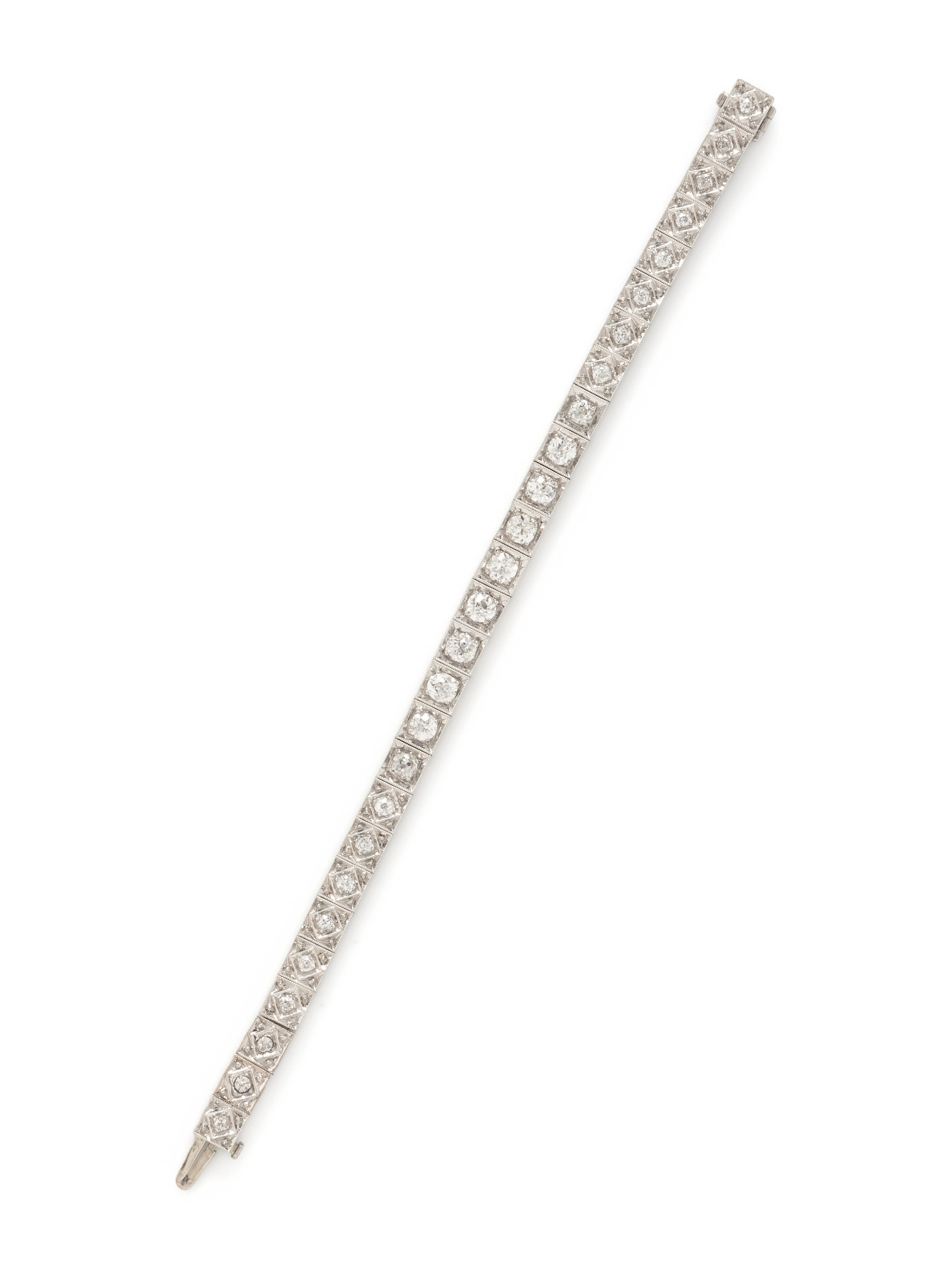 ART DECO, DIAMOND AND PLATINUM BRACELET