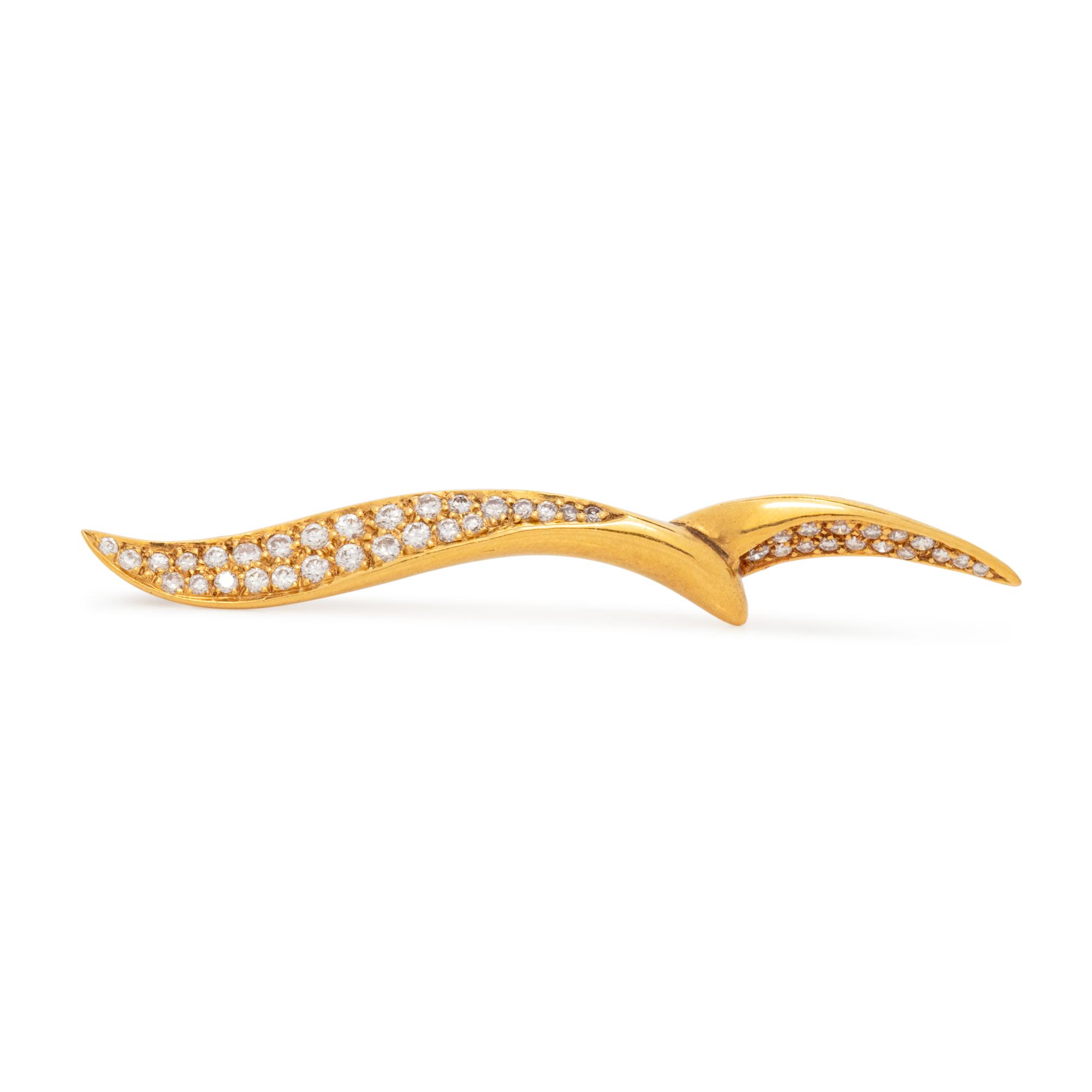 ANGELA CUMMINGS, YELLOW GOLD AND DIAMOND BROOCH
