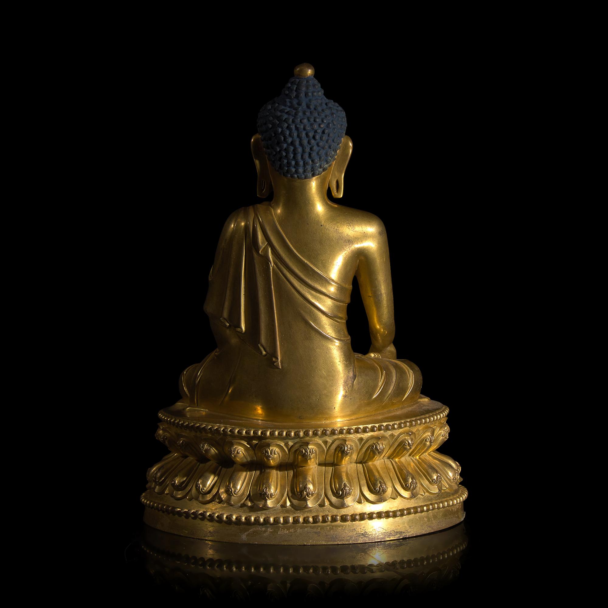 A Chinese Gilt Bronze Figure of Buddha Shakyamuni, 20th Century 近代 銅鎏金釋迦牟尼坐像