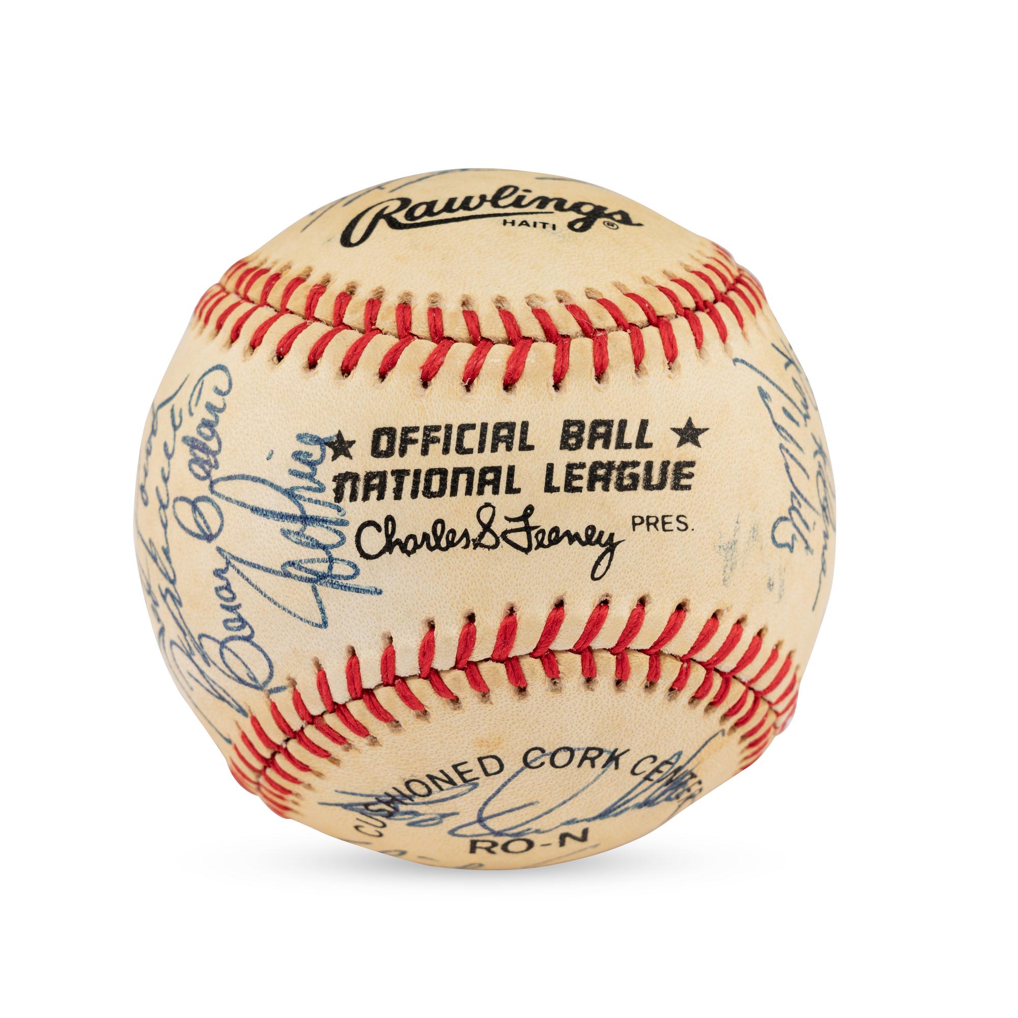 A 1985 Cincinnati Reds Team Signed Autograph Baseball