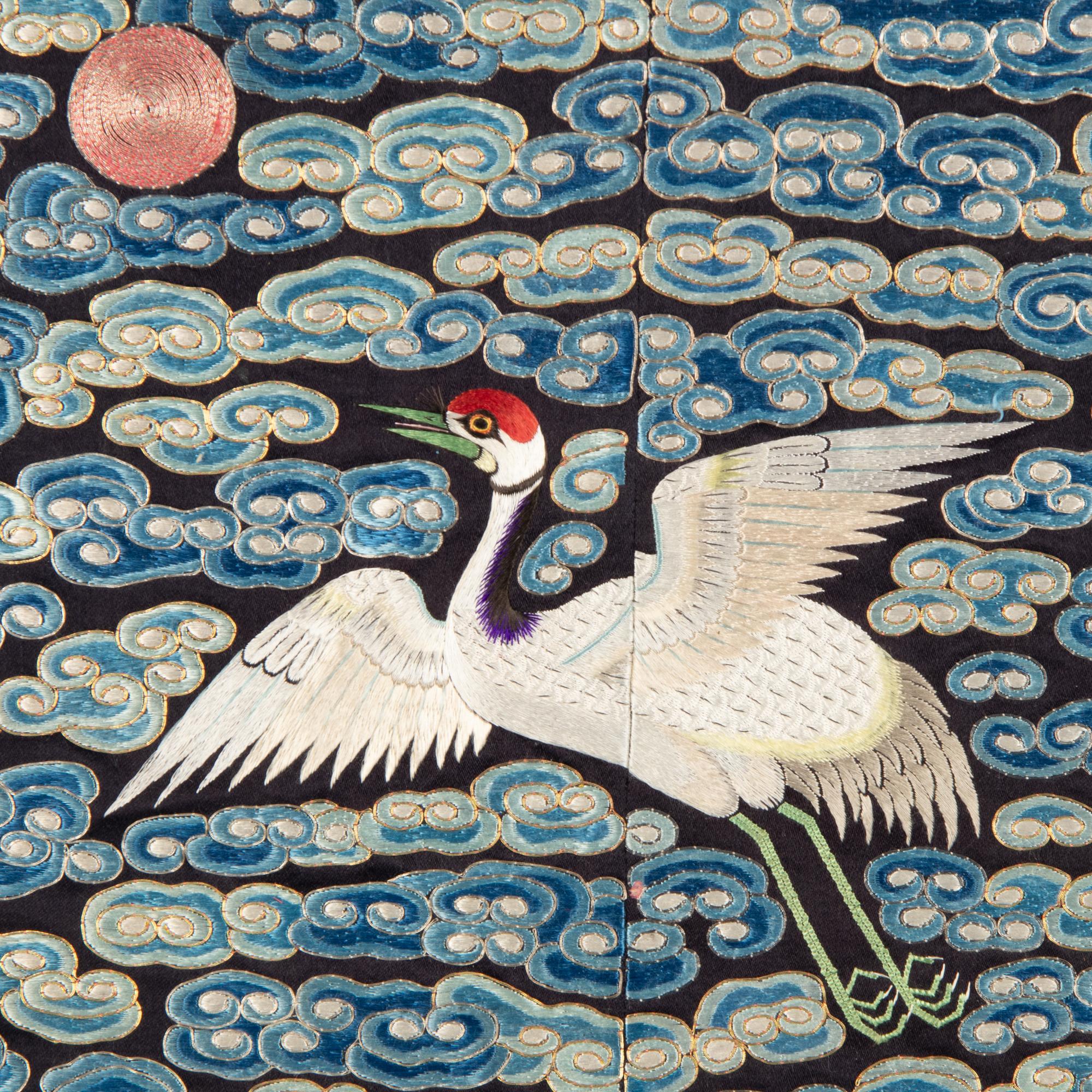 Five Chinese Embroidered Rank Badges and Roundels, 20th Century 近代 綉片及補子五幅