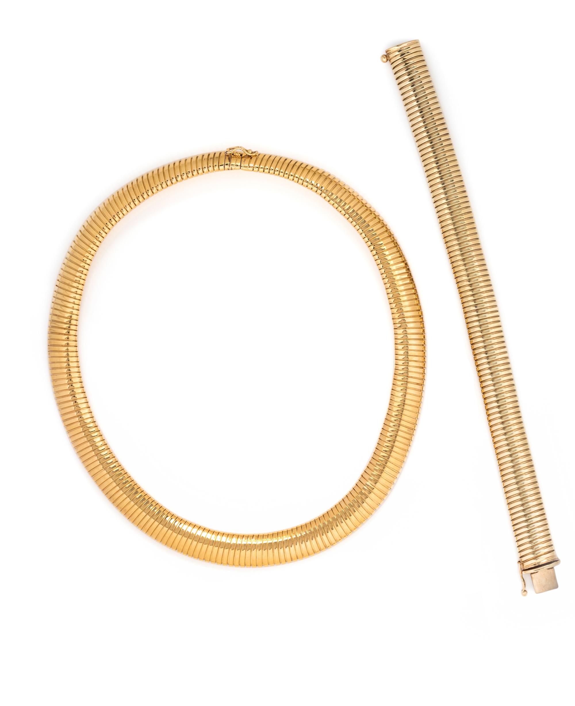COLLECTION OF YELLOW GOLD JEWELRY