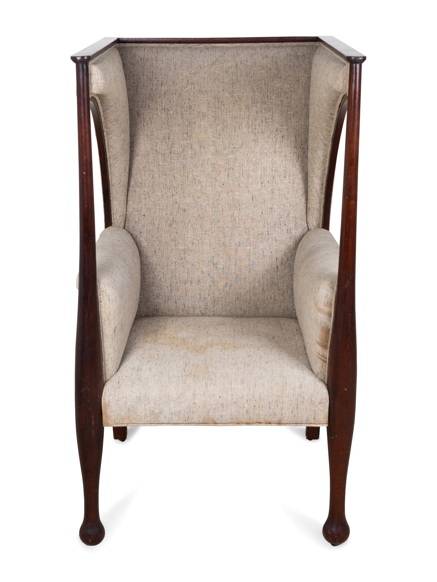 A Georgian Style Upholstered Mahogany Porter's Chair — 20TH CENTURY