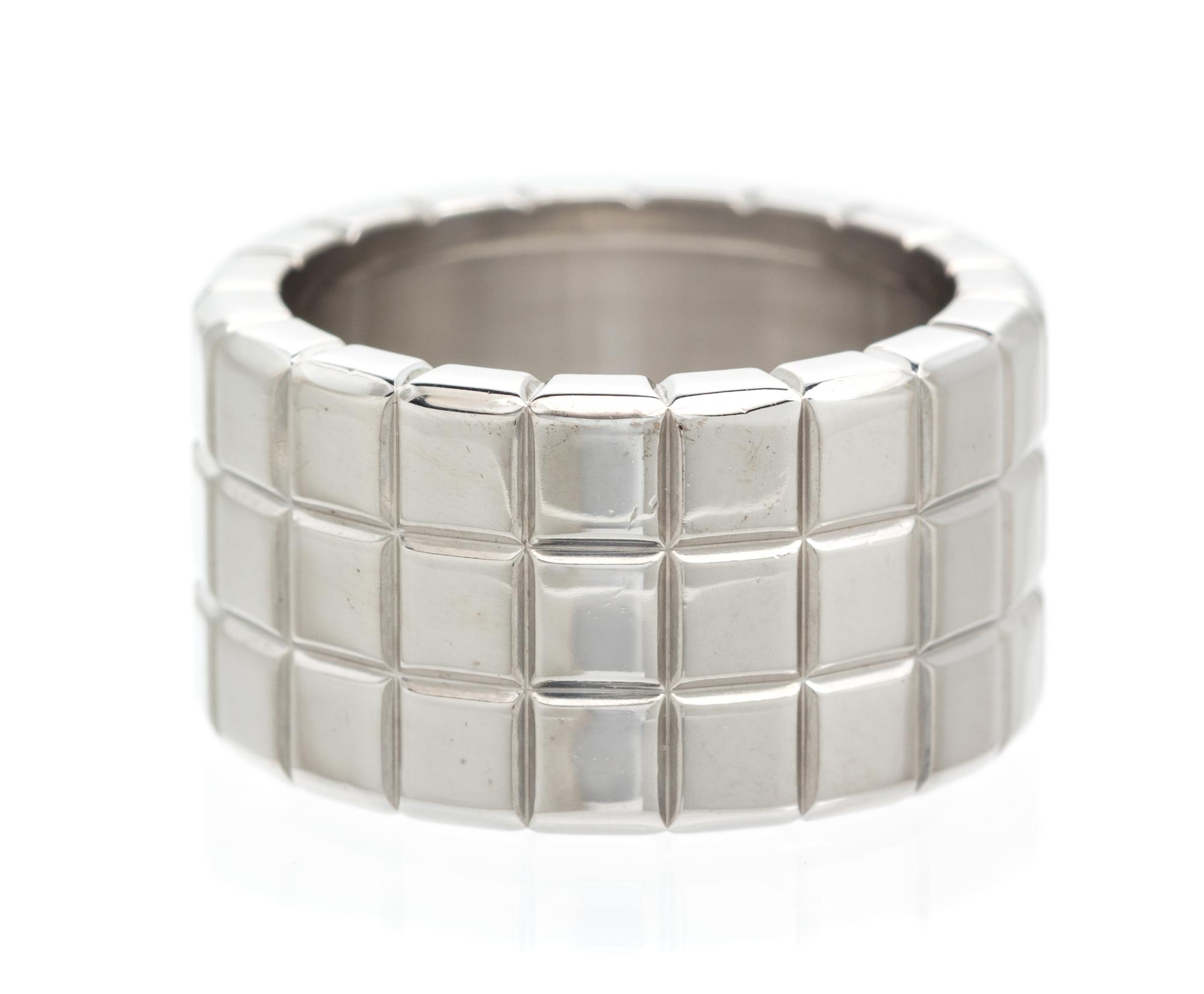 An 18 Karat White Gold Ice Cube Ring Chopard, 9.90 dwts.