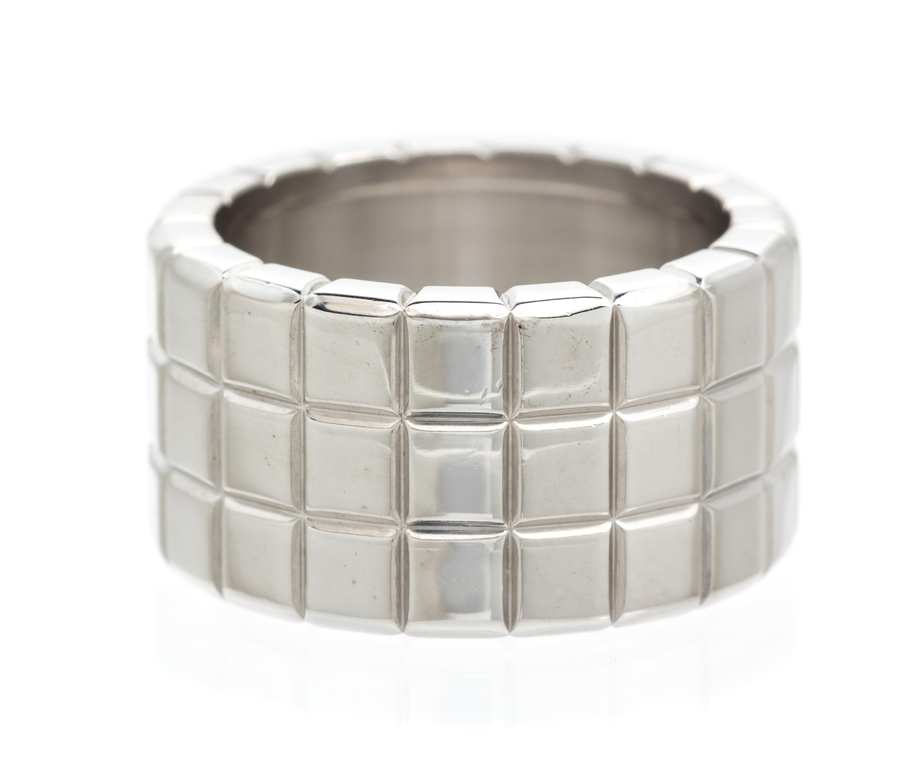 An 18 Karat White Gold Ice Cube Ring Chopard, 9.90 dwts.