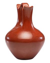 Redware Wedding Vase, with Bear Paw Lot is located and will ship from Cincinnati, Ohio.