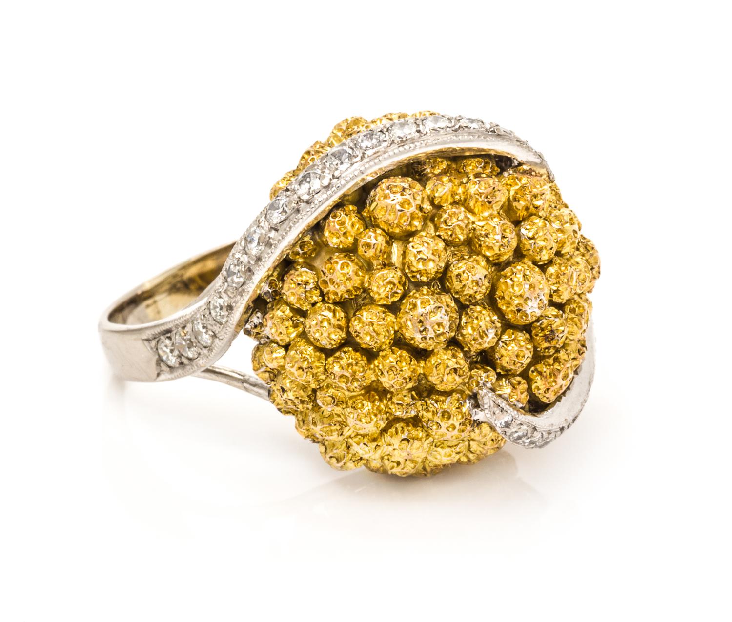An 18 Karat Bicolor Gold and Diamond Ring, 15.00 dwts.