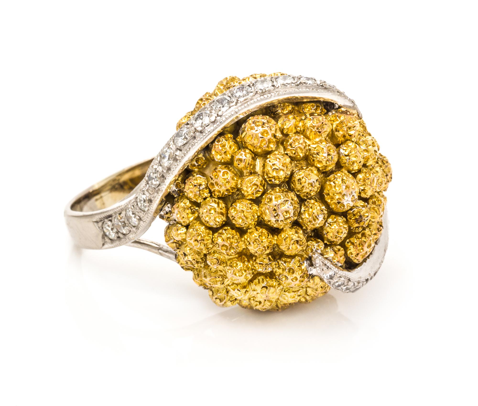 An 18 Karat Bicolor Gold and Diamond Ring, 15.00 dwts.