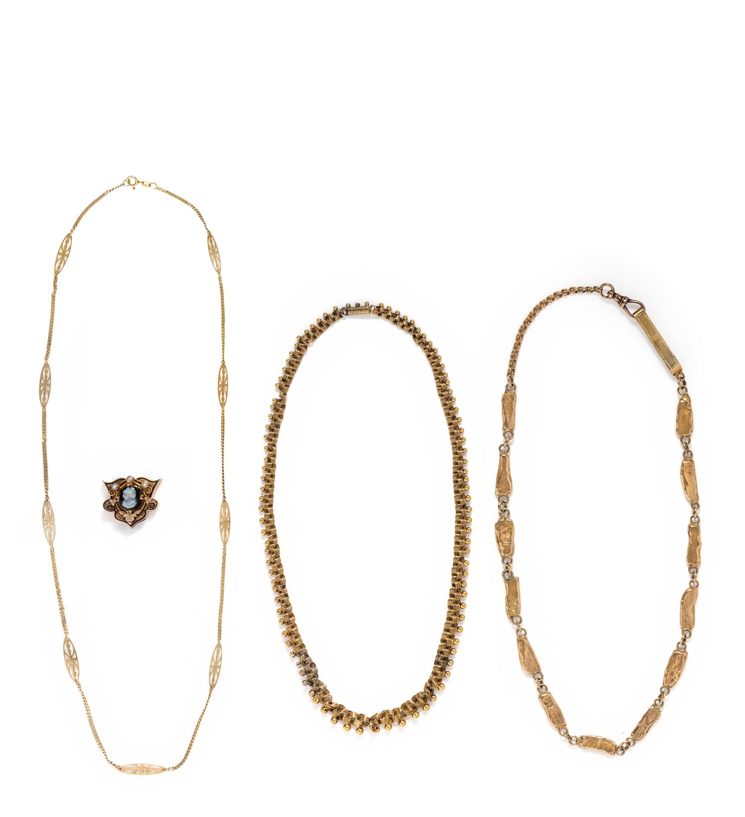 COLLECTION OF YELLOW GOLD JEWELRY