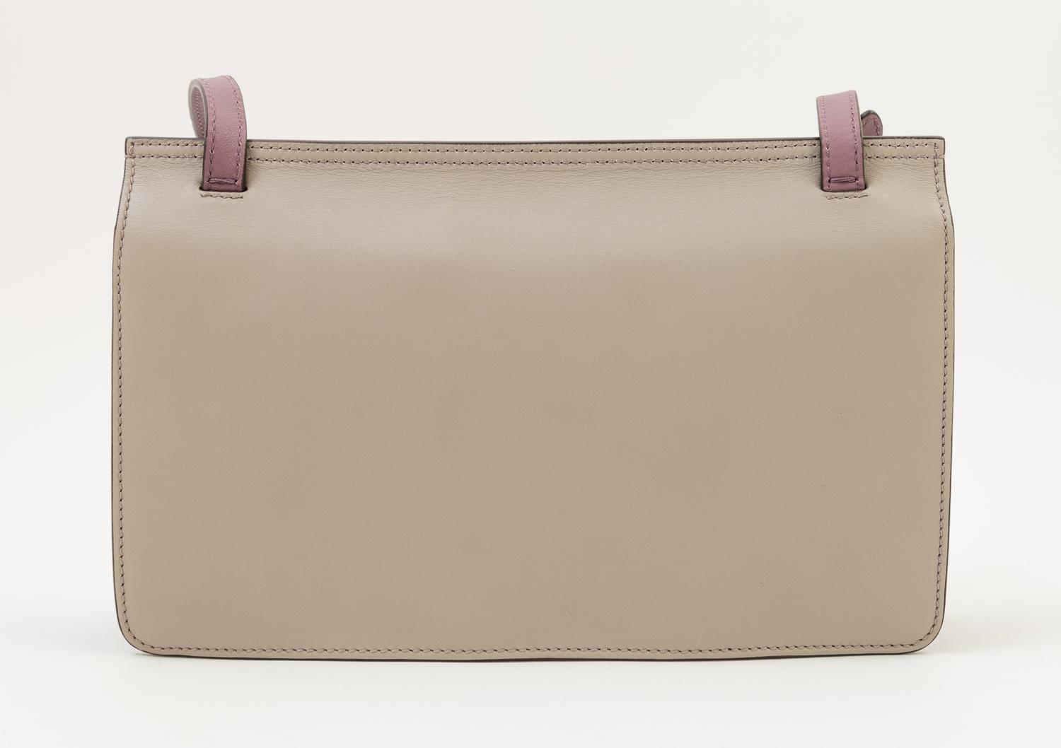A Gucci Grey Leather Shoulder Bag, 11.75" x 7.5" x 1.5"; Strap drop: 15".