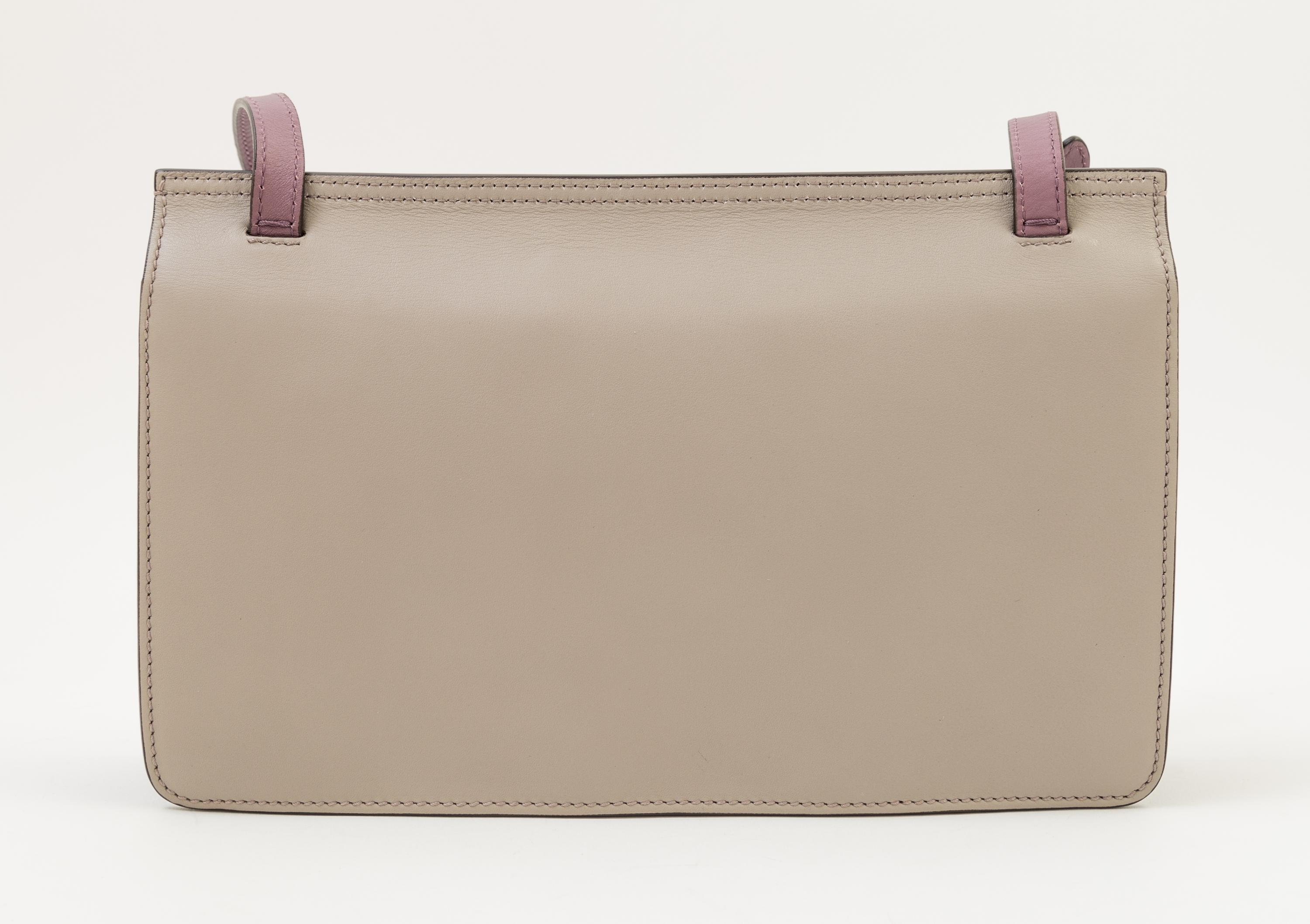 A Gucci Grey Leather Shoulder Bag, 11.75" x 7.5" x 1.5"; Strap drop: 15".