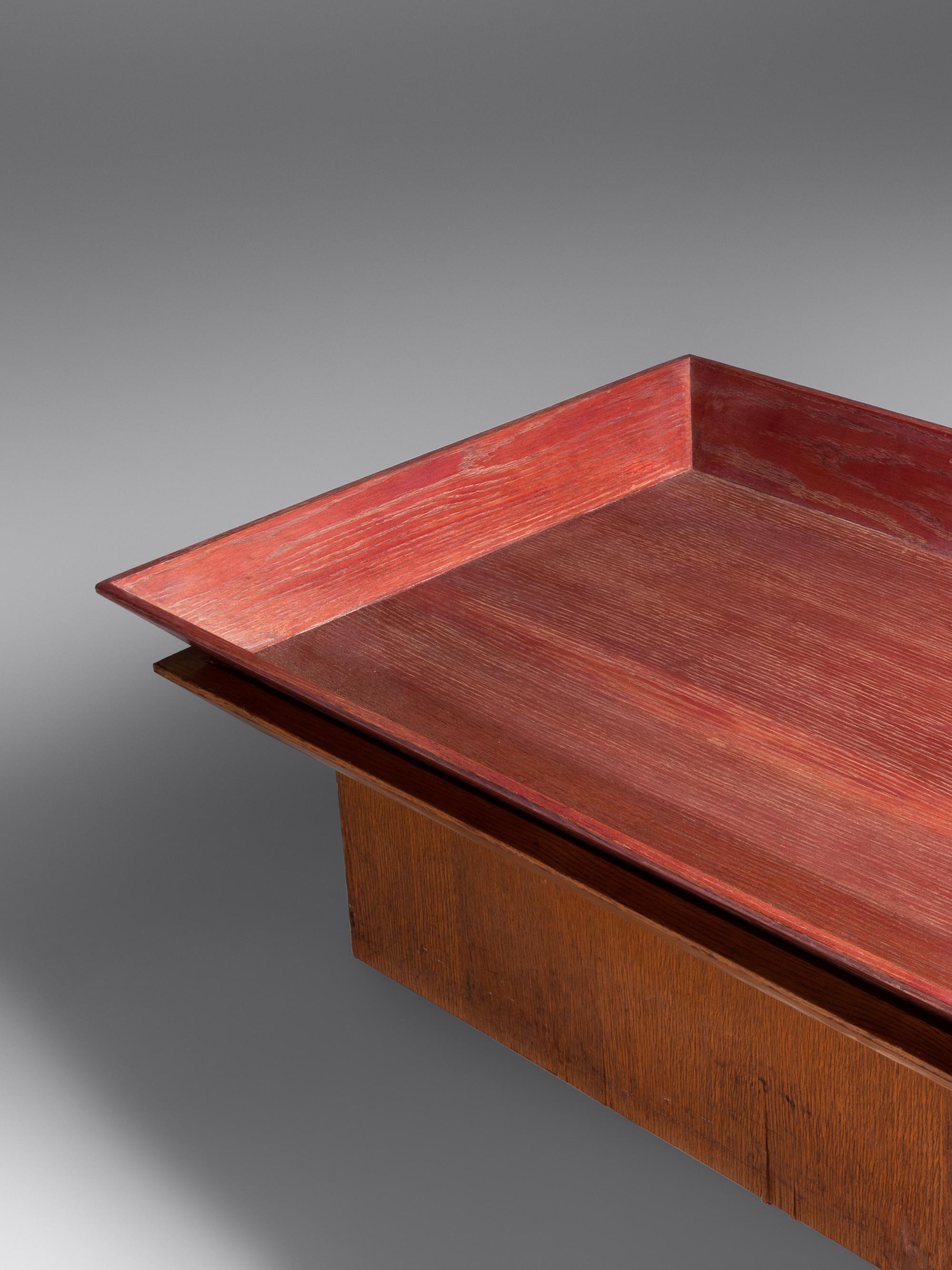 Coffee Table with Removable Tray