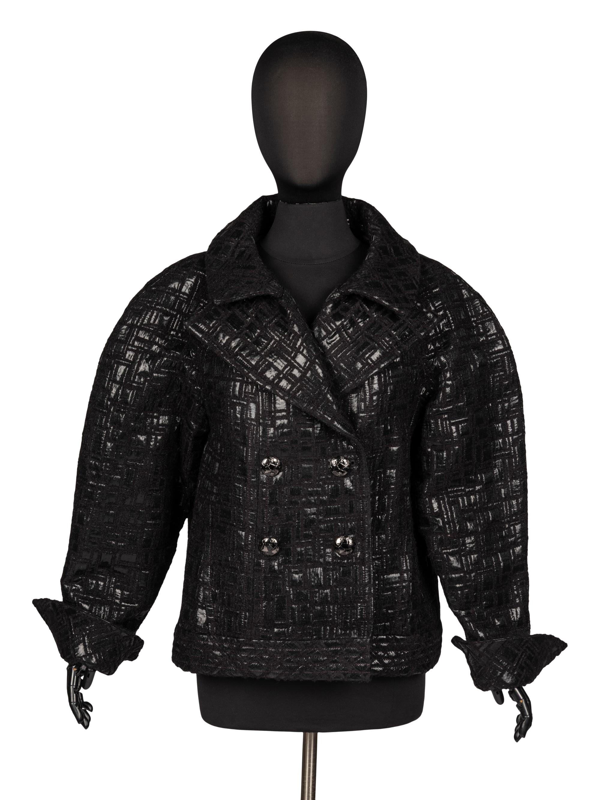 EXCEPTIONAL CHANEL, BLACK LAMÉ TWEED JACKET