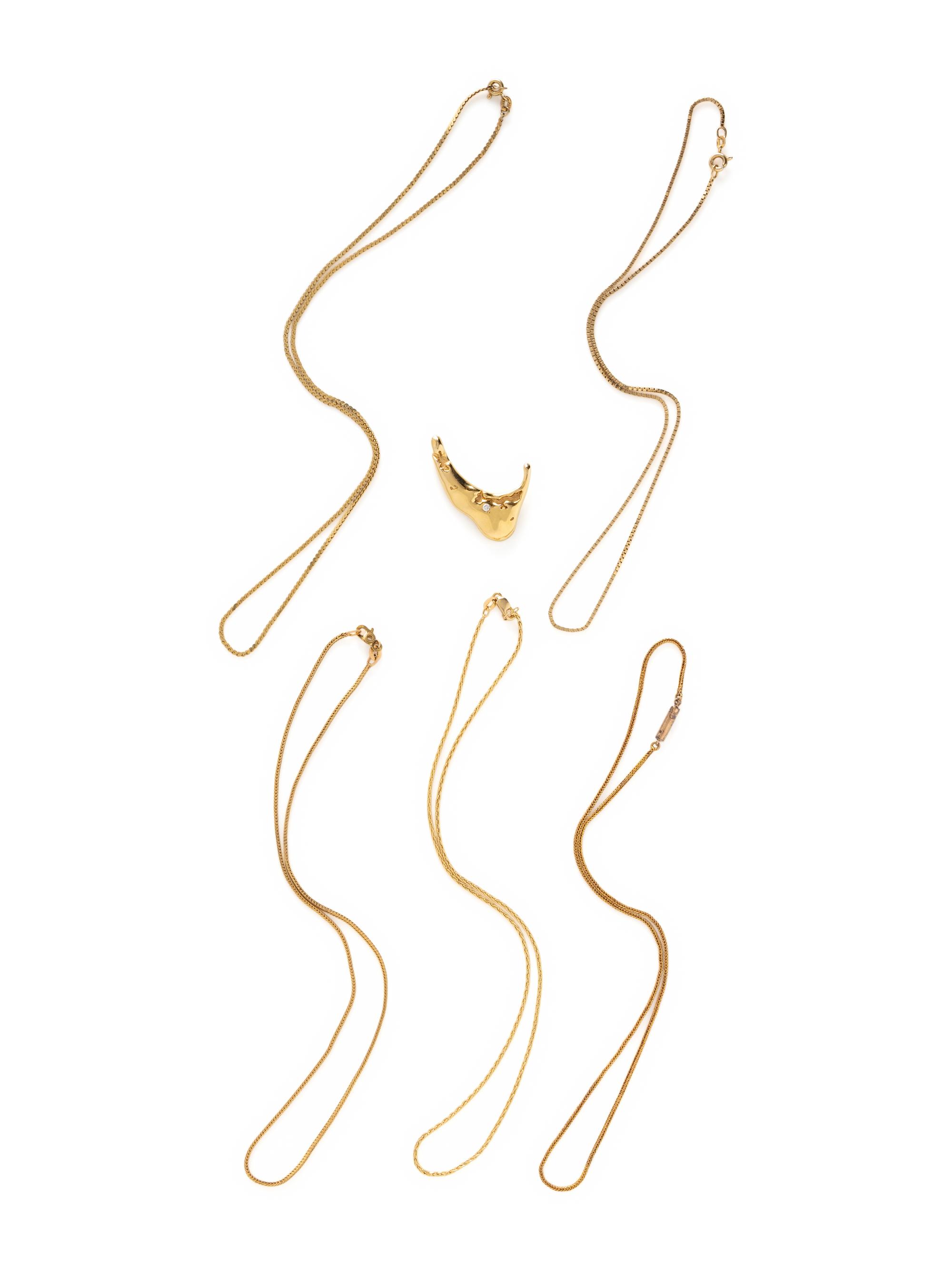 COLLECTION OF YELLOW GOLD JEWELRY