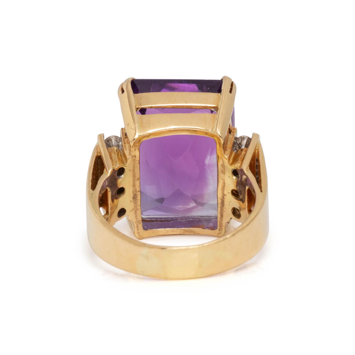 AMETHYST AND DIAMOND RING