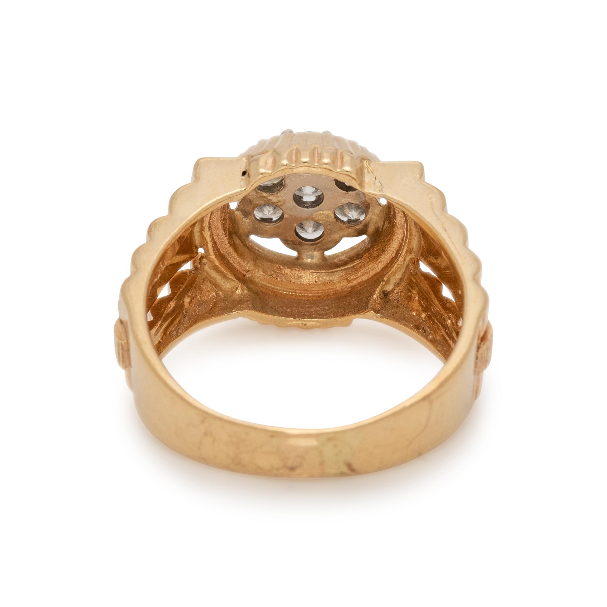 YELLOW GOLD AND DIAMOND RING