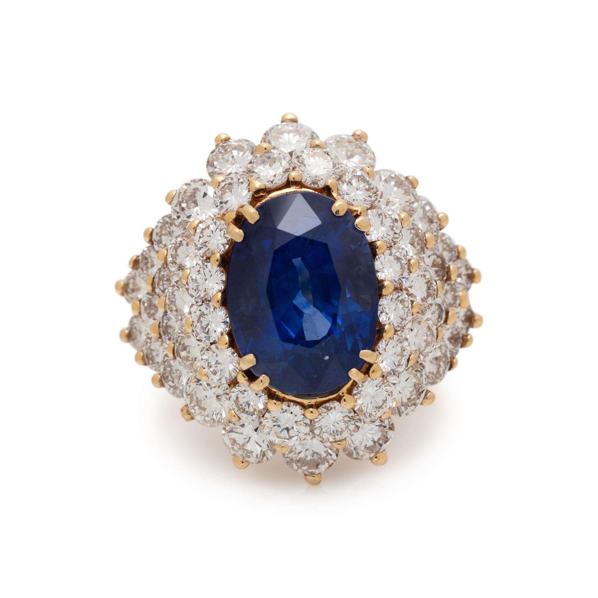 SAPPHIRE AND DIAMOND RING