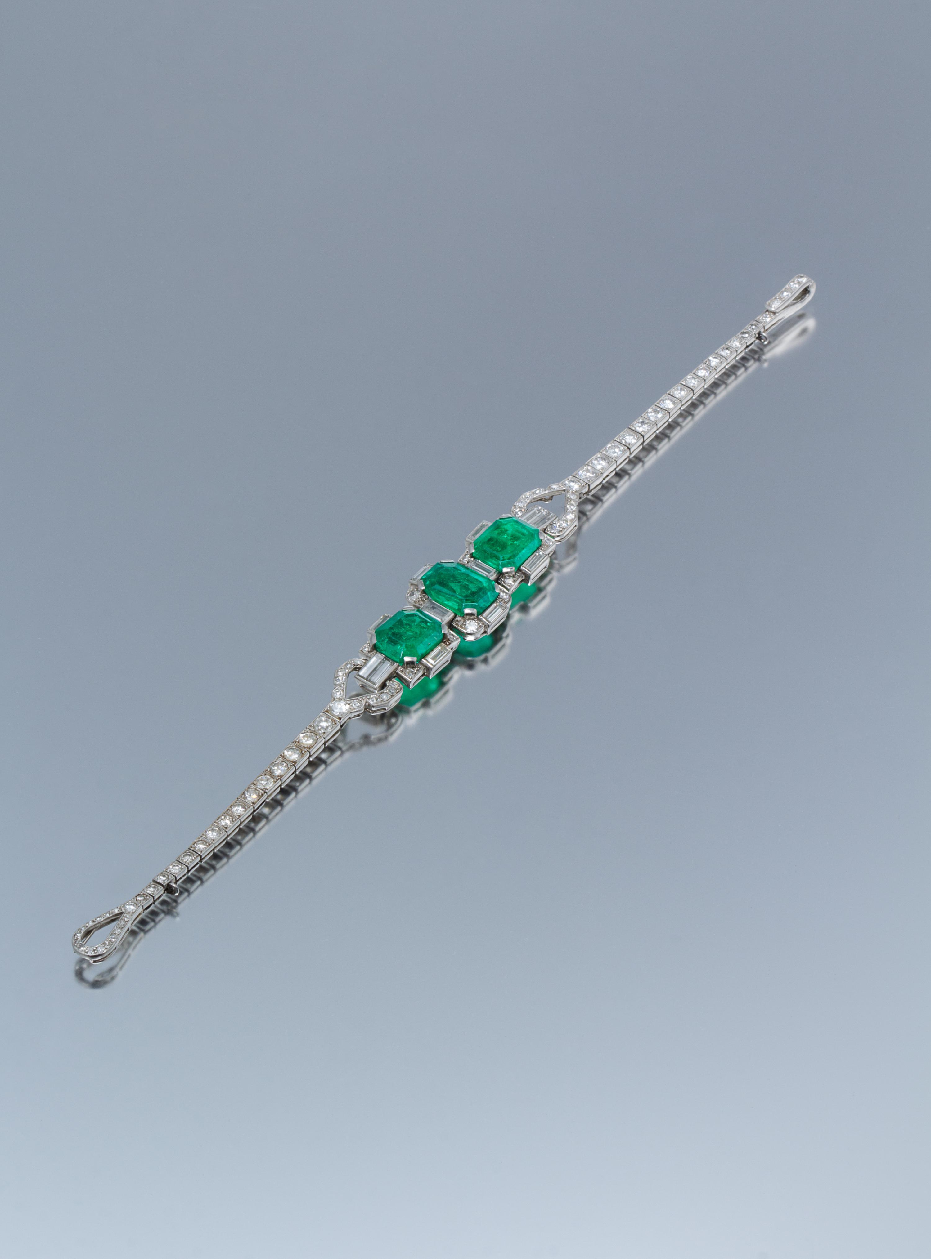 A Fine Platinum, Emerald and Diamond Bracelet, Cartier, 14.50 dwts.