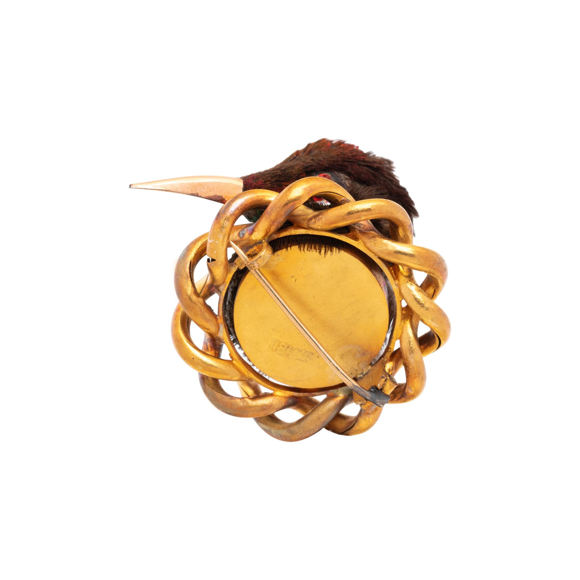 YELLOW GOLD AND FEATHER BIRD BROOCH