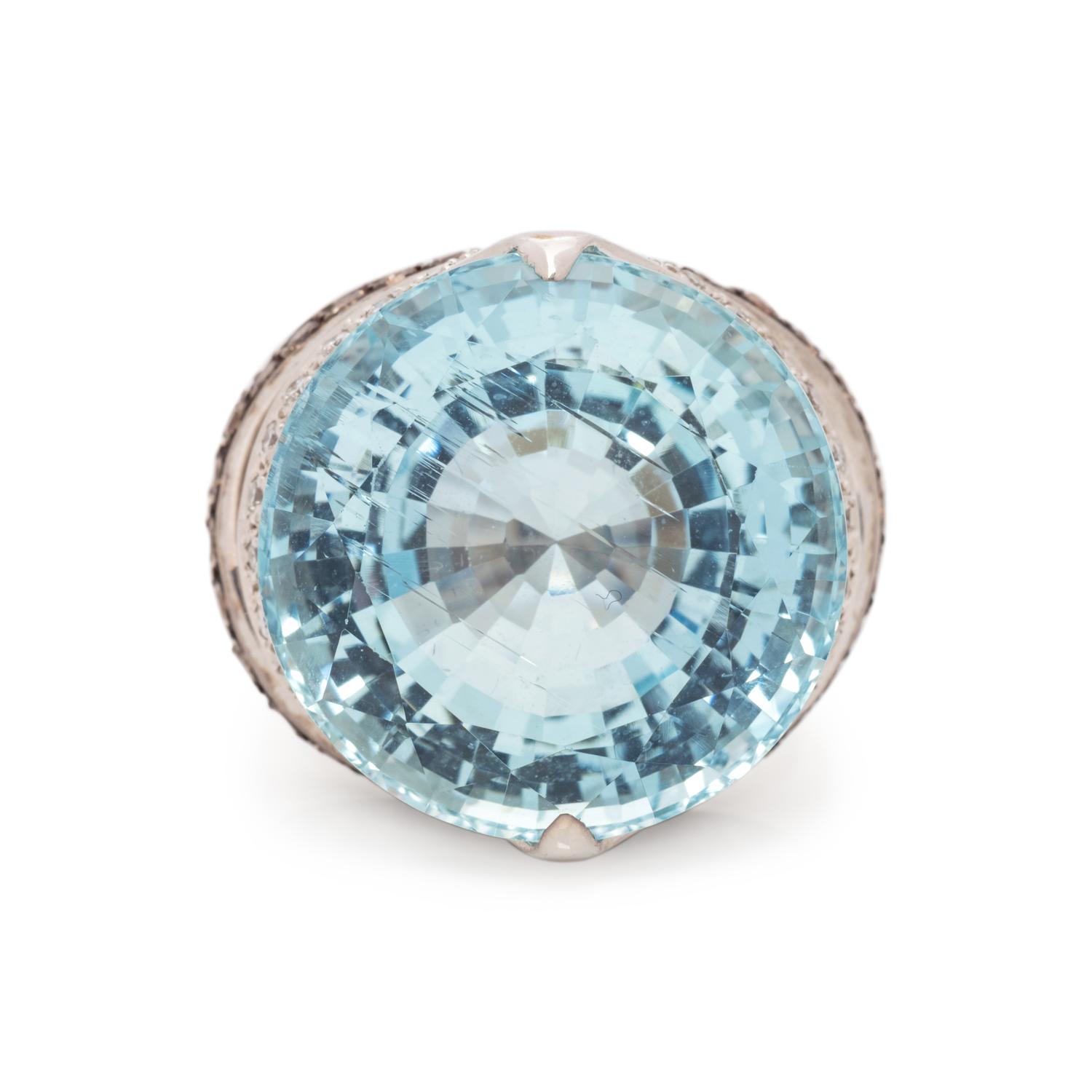 AQUAMARINE AND DIAMOND RING