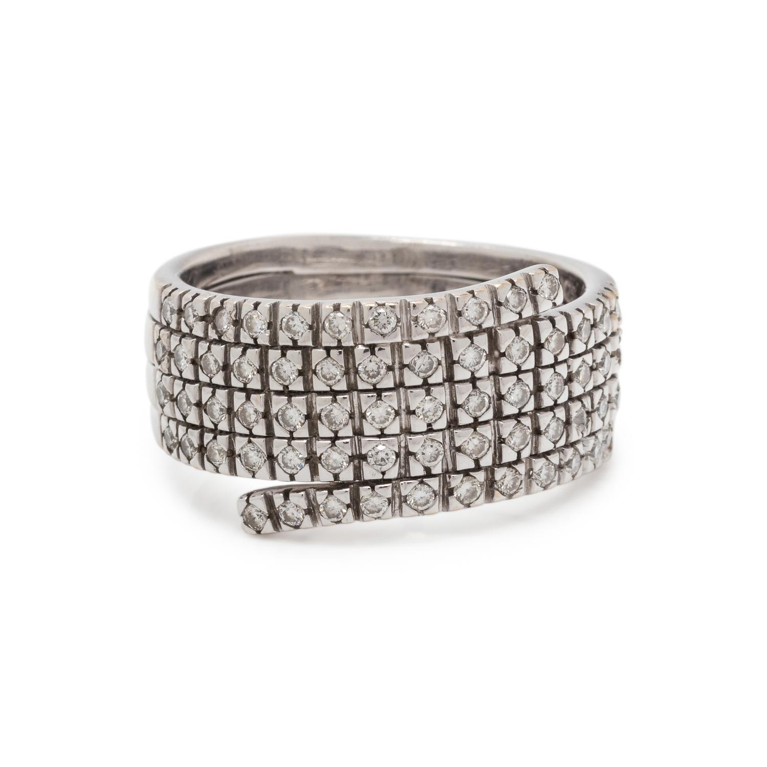 WHITE GOLD AND DIAMOND RING