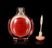 A Chinese Red Overlay Clear Glass Snuff Bottle