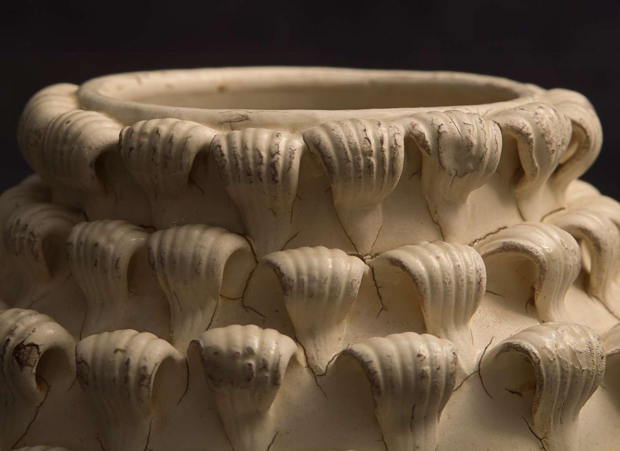 A rare Cizhou-type "Peony" jar, Probably Northern Song dynasty, 12th century 磁州窯系牡丹罐 或北宋 十二世紀