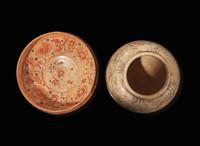 A Vietnamese polychromed ceramic jar and a bowl, Le So dynasty, 15th-16th century 越南多色瓷罐及盌 黎初朝 十五或十六世紀