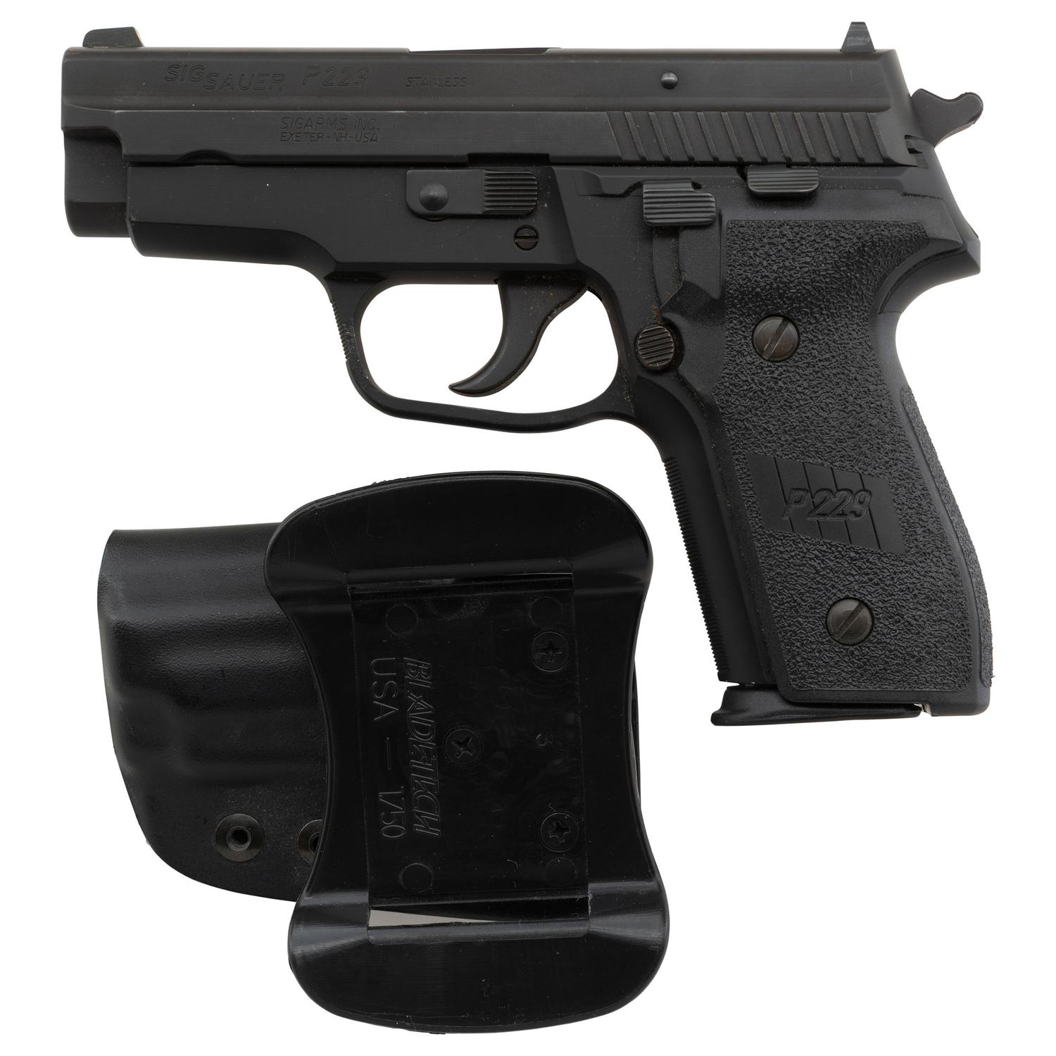 *Sig Sauer P229 with Bladetech Holster