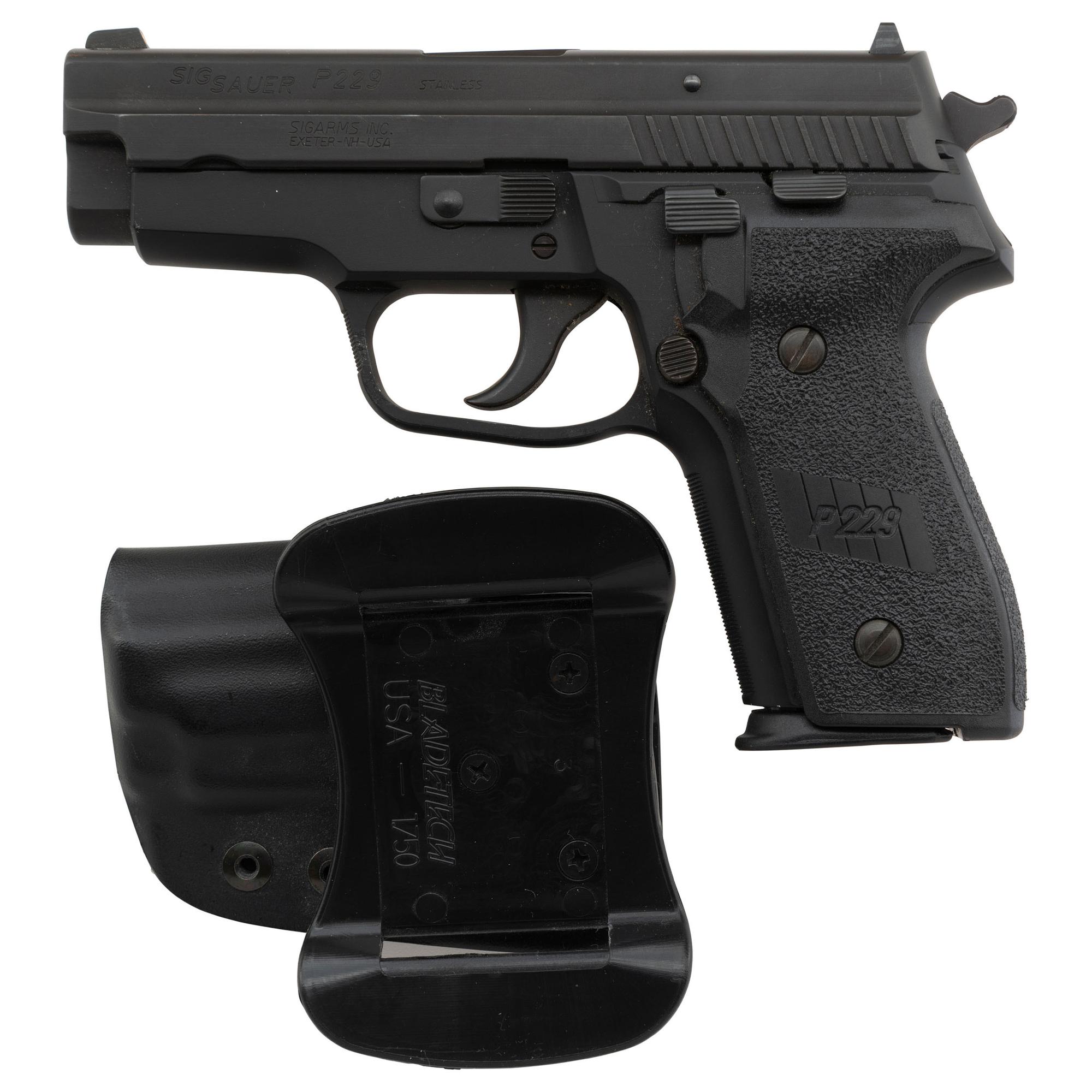 *Sig Sauer P229 with Bladetech Holster