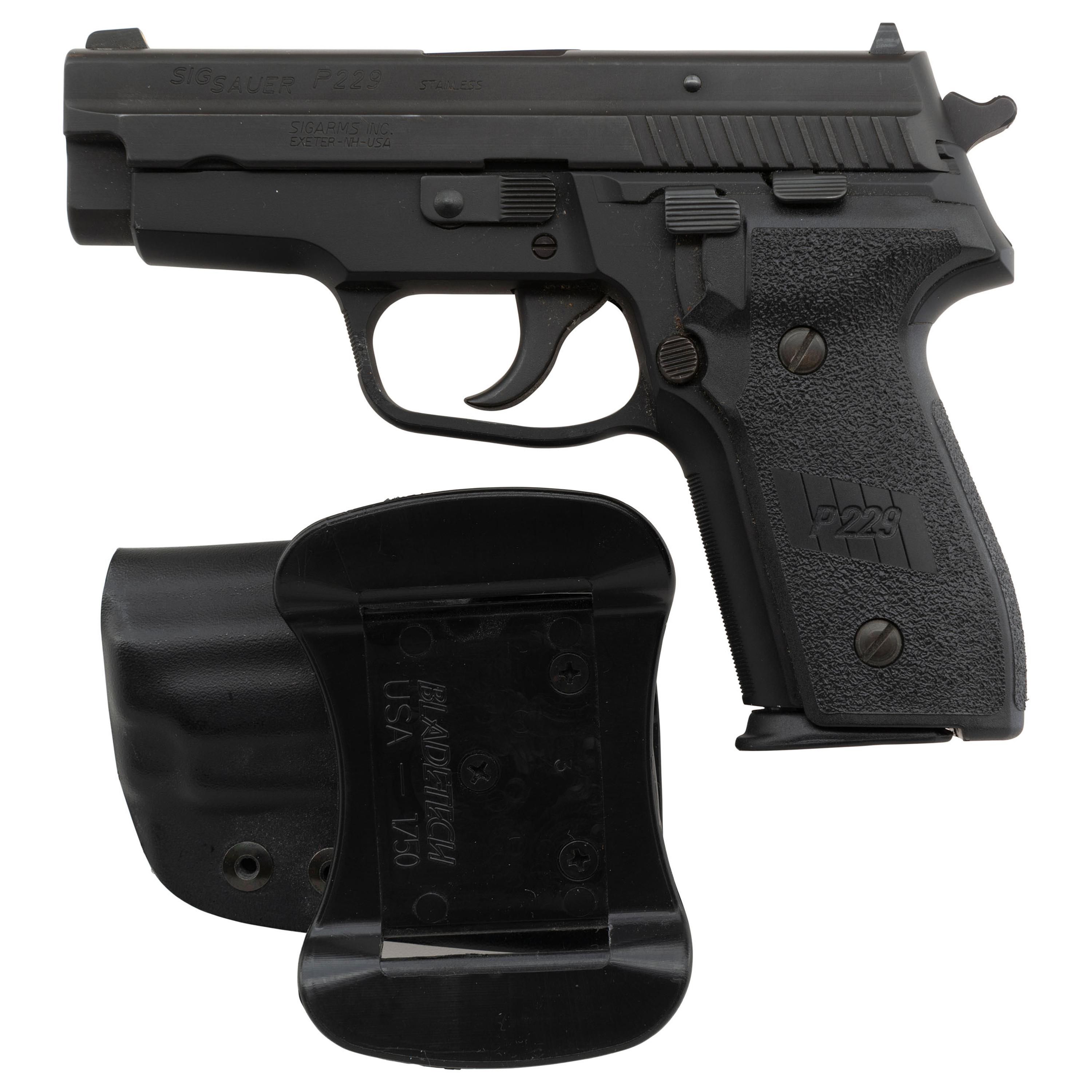 *Sig Sauer P229 with Bladetech Holster