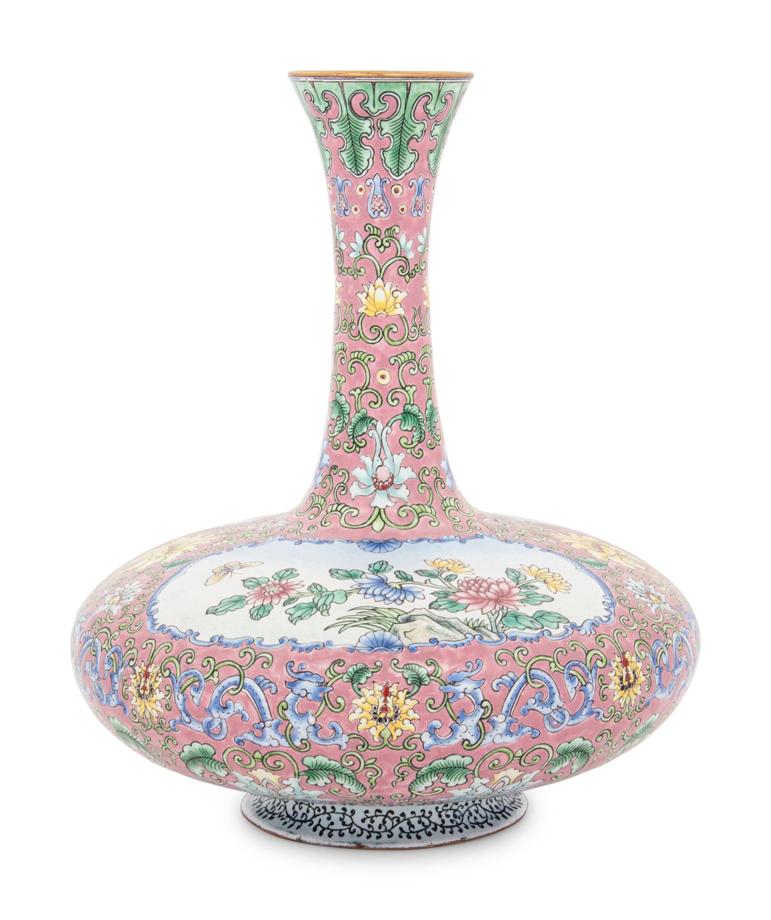 A Pink Ground Canton Enamel Bottle Vase, Biqiping
