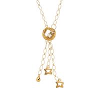 OXO, YELLOW GOLD NECKLACE AND EARRINGS