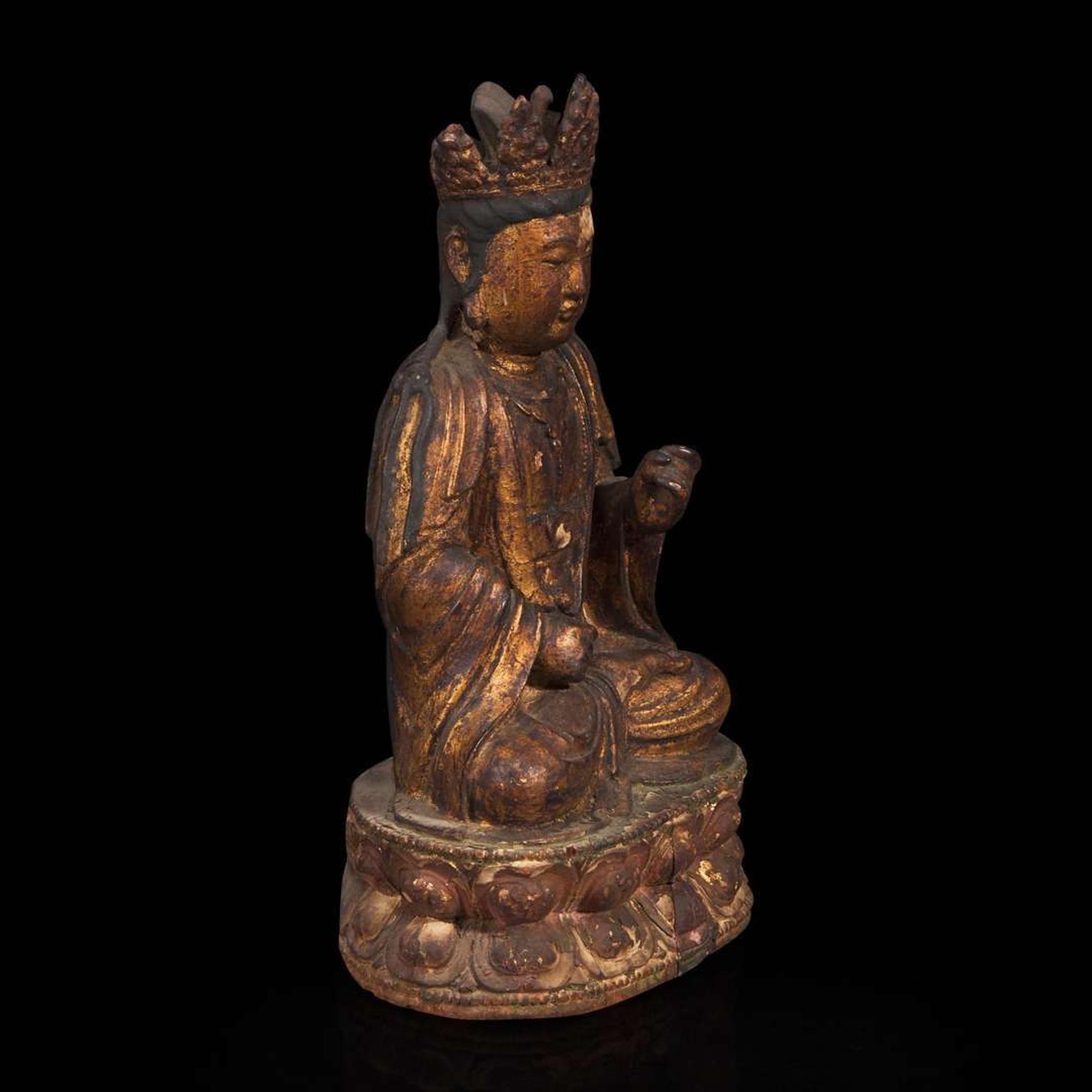 A Chinese gilt and painted lacquered wood figure of Avalokiteshvara 漆金观音木造像 Late Ming/early Qing dynasty ????