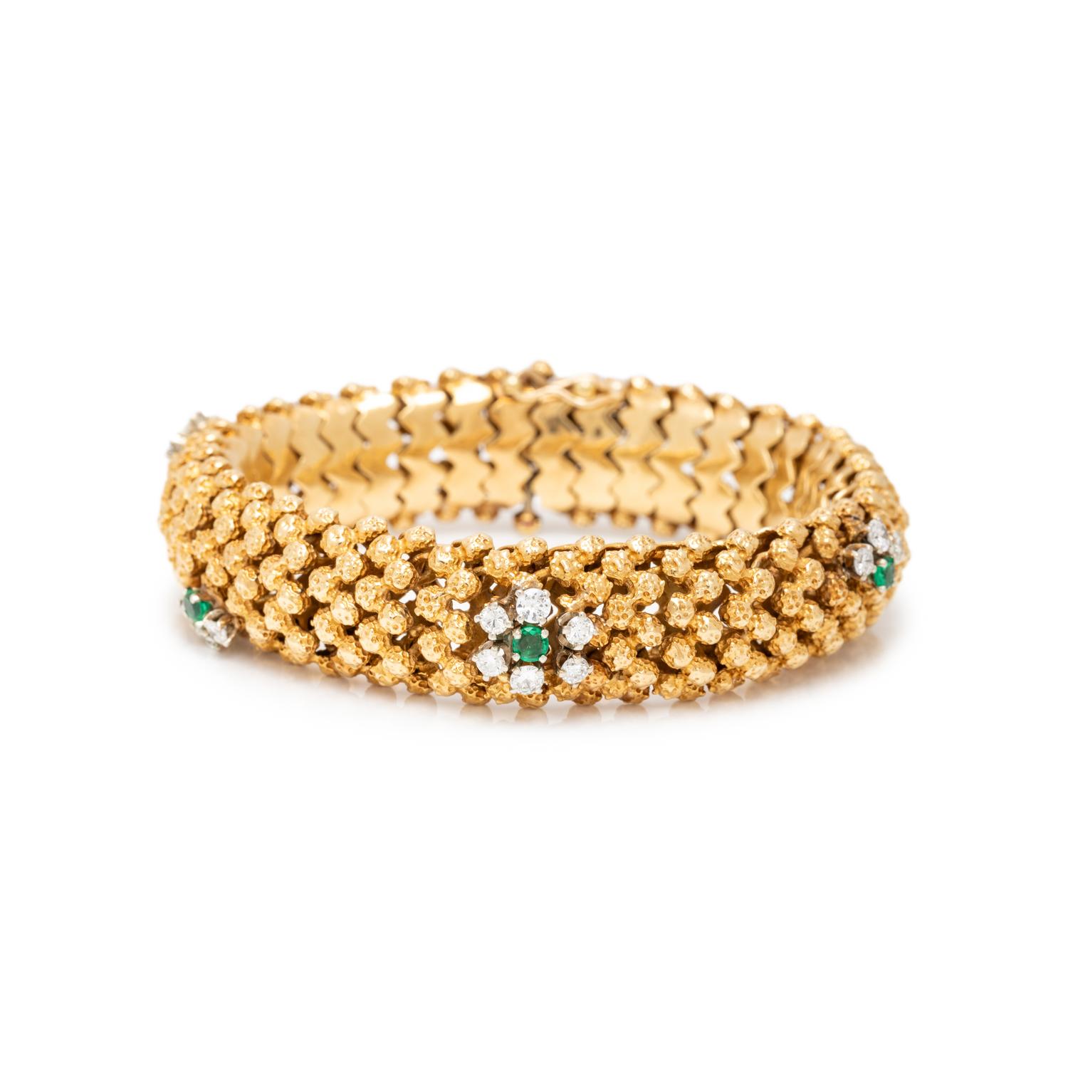 YELLOW GOLD, DIAMOND AND SYNTHETIC EMERALD BRACELET