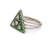 DIAMOND AND TSAVORITE GARNET RING