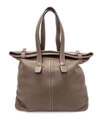 An Hermes Etoupe Leather Thar Travel Bag. 21.5" x 18" x 10".