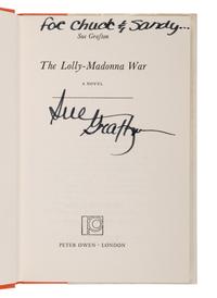 GRAFTON, Sue (1940-2017). The Lolly-Madonna War . London: Peter Owen Limited, 1969.