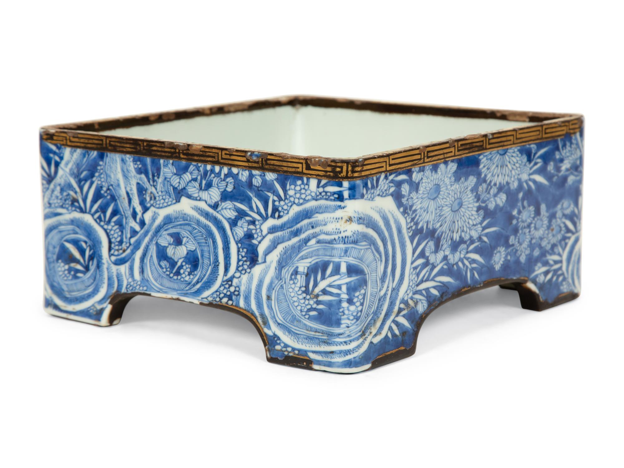 A Chinese Blue and White Porcelain Square Jardinière