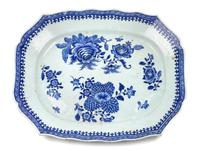 A Chinese Export Porcelain Bowl Diameter 15 inches. — LATE 18TH/EARLY 19TH CENTURY