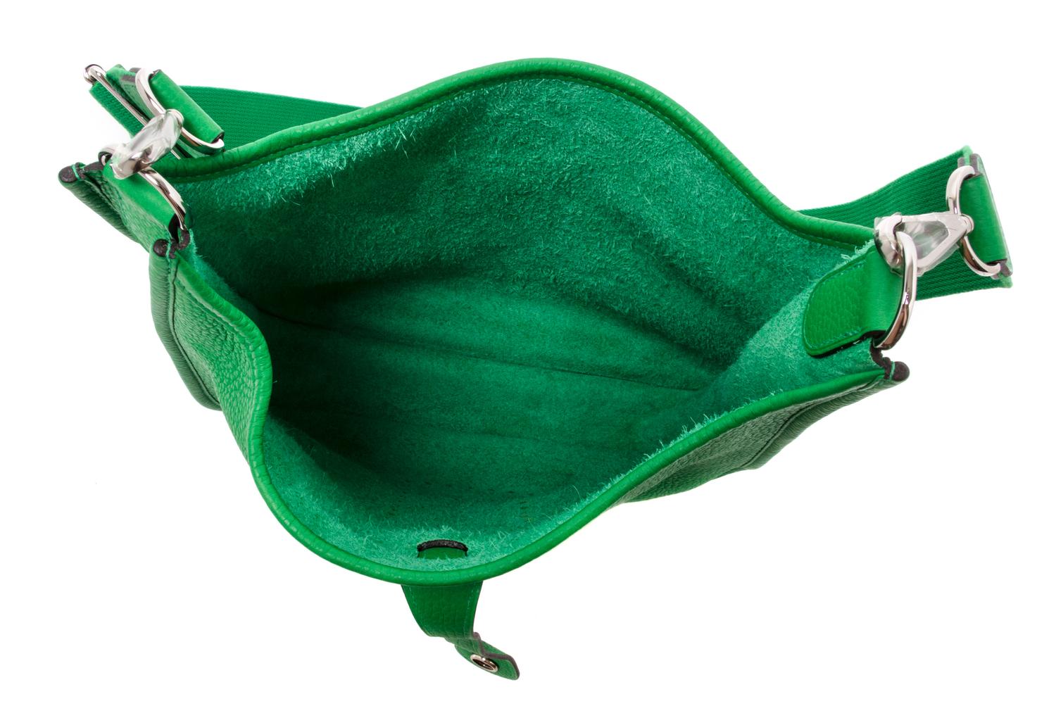 An Hermes Vert Evelyne III PM Handbag, 11.25" x 12'" x 2.5".