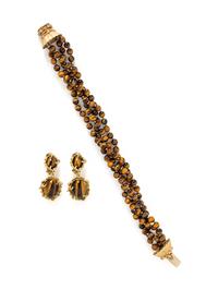 COLLECTION OF YELLOW GOLD AND TIGER'S EYE JEWELRY