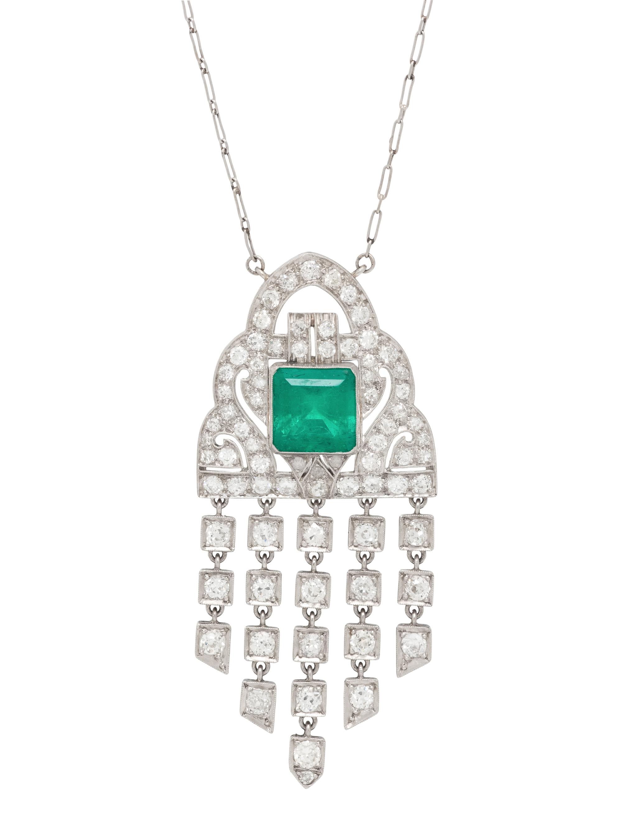 COLOMBIAN EMERALD AND DIAMOND PENDANT NECKLACE