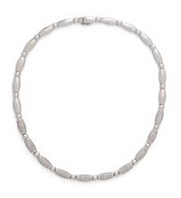 WHITE GOLD AND DIAMOND NECKLACE