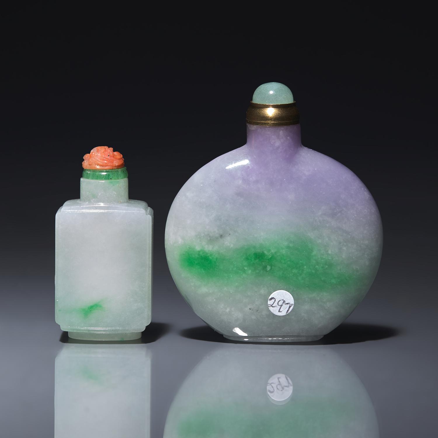 Two Chinese Jadeite Snuff Bottles, 19th to 20th Century 晚清-民國 翡翠鼻烟壺兩支
